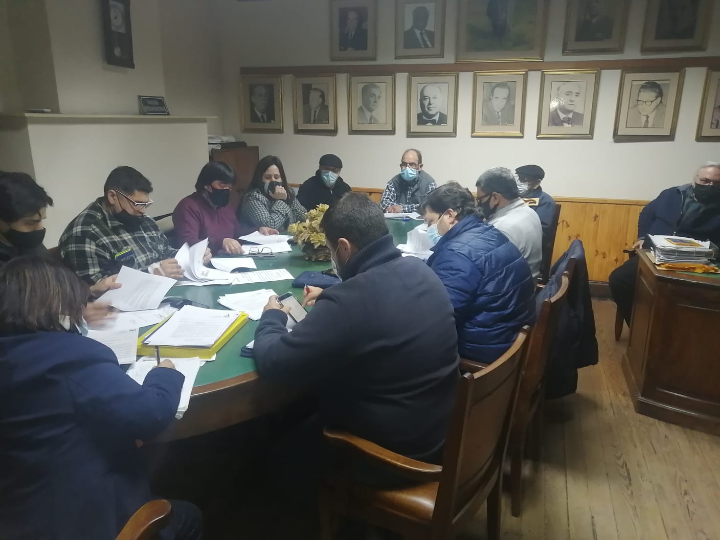 Comisión de Legislación con sesión con varios temas en carpeta