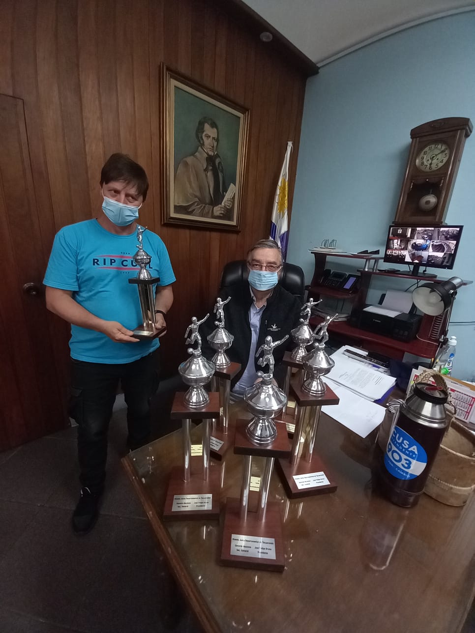Donación de trofeos