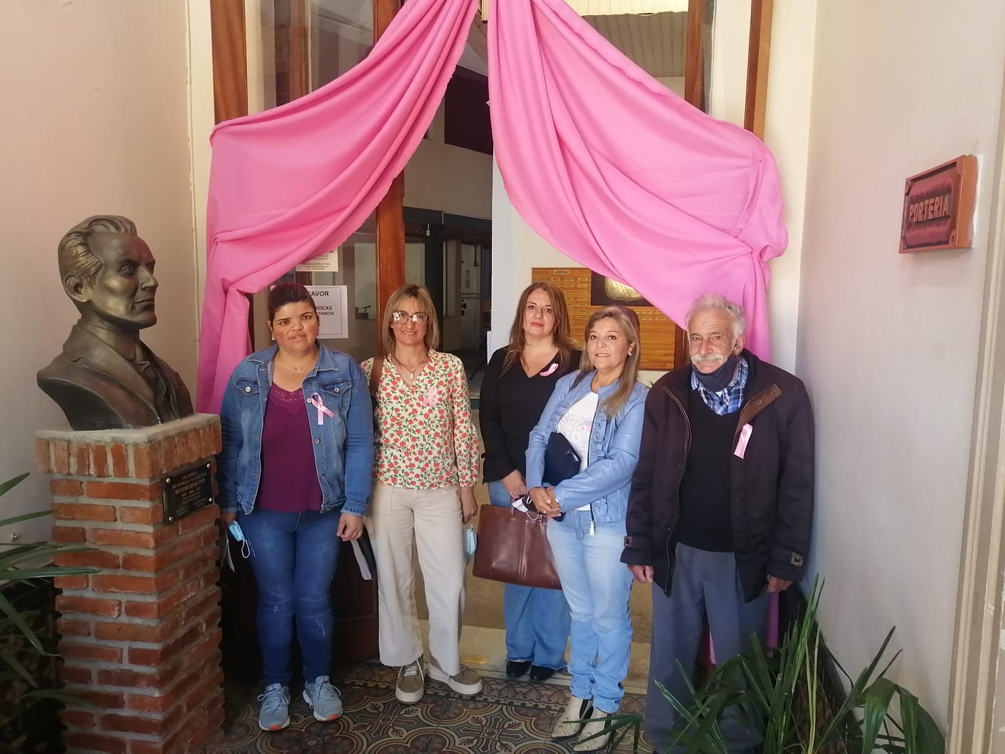 Mamografías y adhesión al Día Mundial de Prevención del Cáncer de Mama