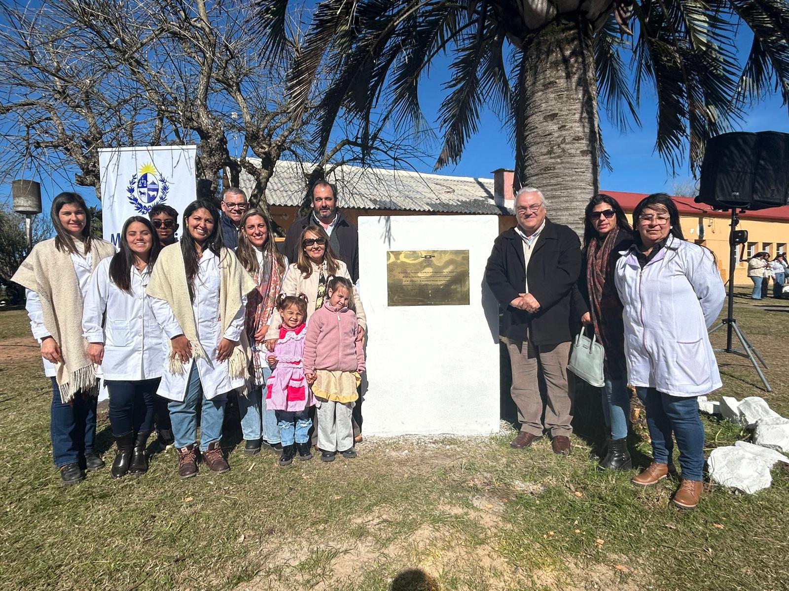 Junta Departamental instaló un monolito con placa alusiva a las Misiones Socio Pedagógicas en Caraguatá