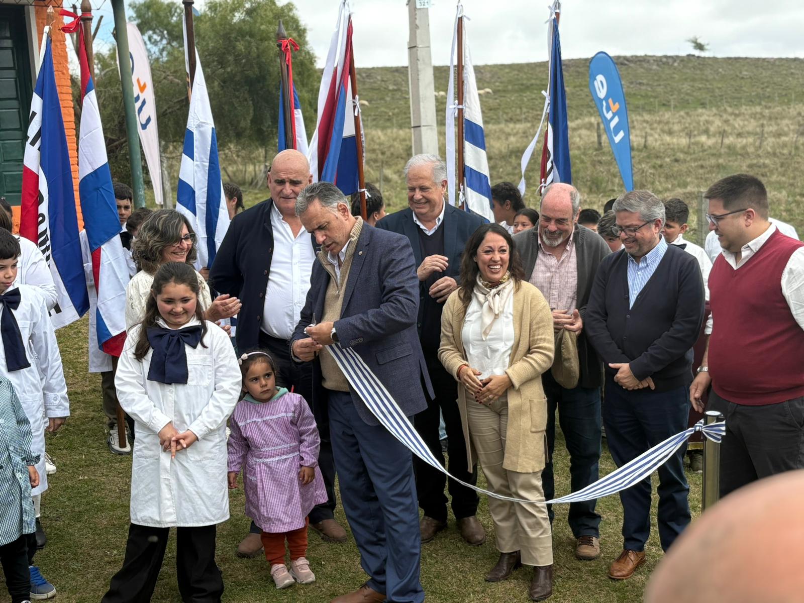 Inauguración electrificación rural en San Benito